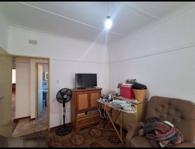 3 BEDROOM FREESTANDING FOR SALE IN STILFONTEIN EXT 4